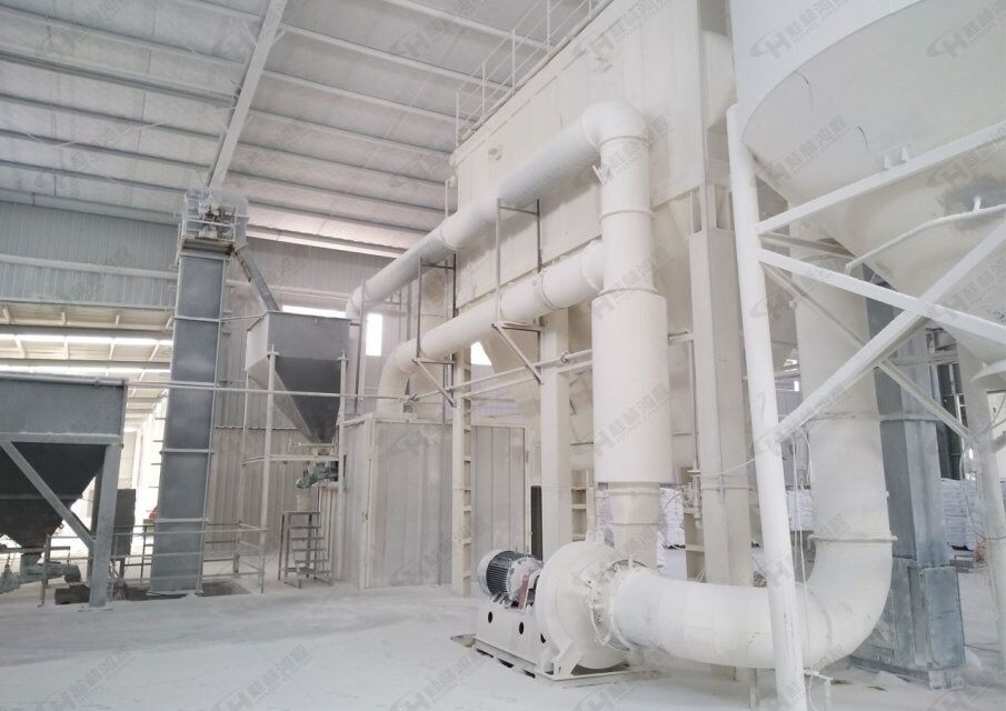 高鈣石打粉設(shè)備配置三:HCH780超細(xì)環(huán)輥磨粉機(jī) 打頁(yè)巖粉的機(jī)器配置三:HCH780超細(xì)環(huán)輥磨粉機(jī)