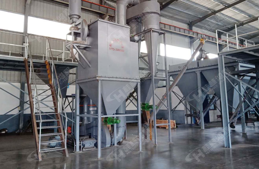 桂林鴻程磨粉機(jī)廠家 雷蒙磨的種類(lèi)一：傳統(tǒng)R型雷蒙磨