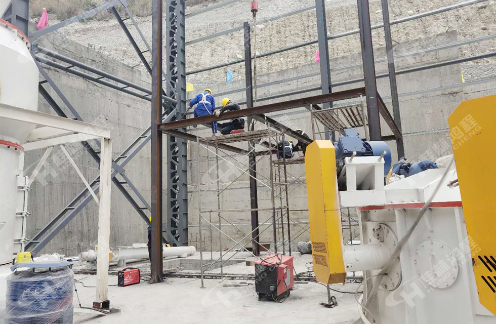 桂林鴻程助力超細(xì)立磨與大型雷蒙磨安裝工程順利竣工！