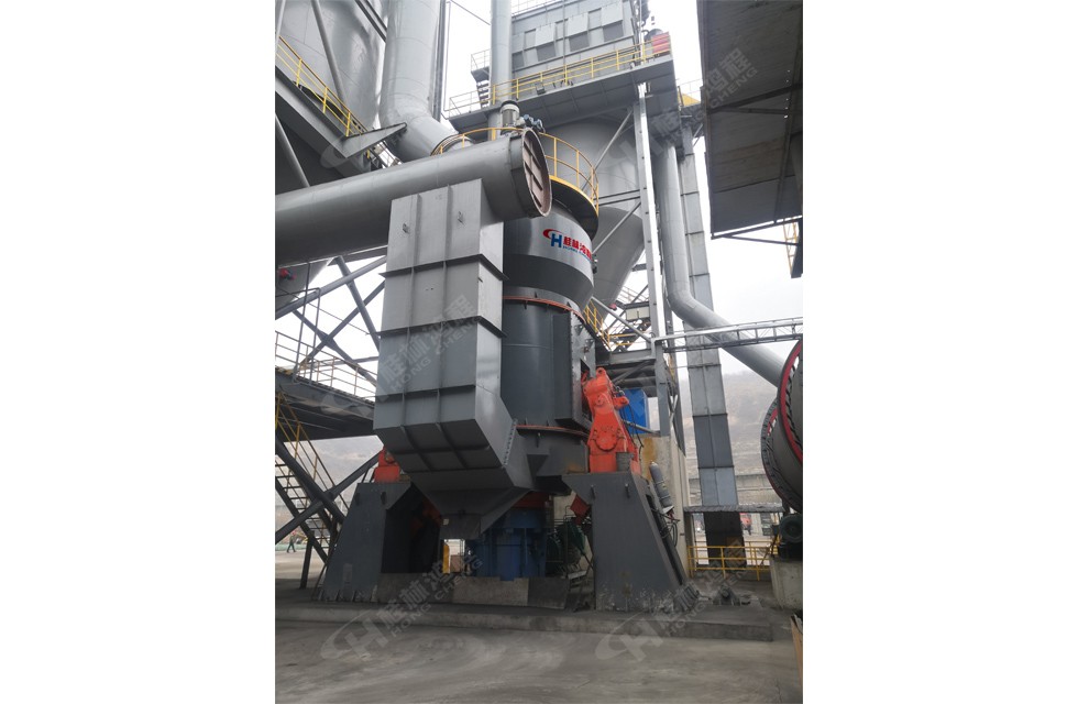 甘肅HLM2400煤粉立式磨200目D93項目冬日運行圖 甘肅HLM2400煤粉立式磨200目D93項目冬日運行圖