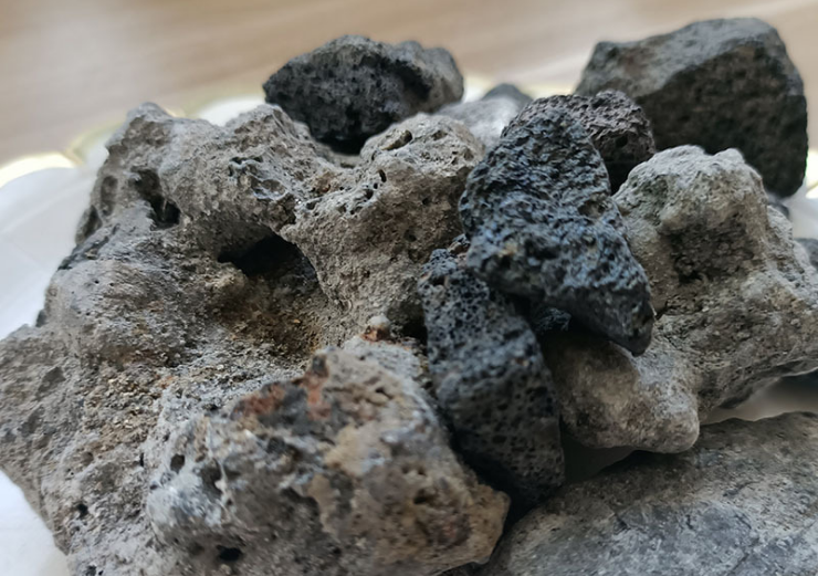 鋼鐵冶煉產生的高爐爐渣 鋼鐵冶煉產生的高爐爐渣